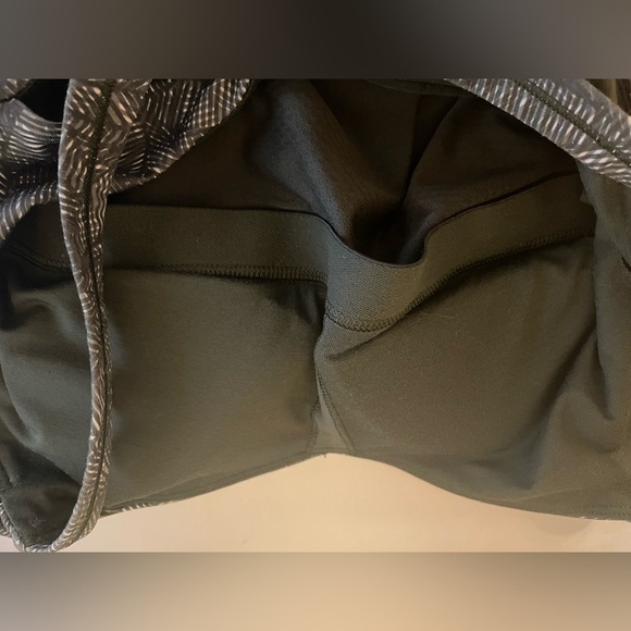 Lululemon Athletica Crisscross Back Forest Green Tank Size 4? Leaf Print - Picture 9 of 9